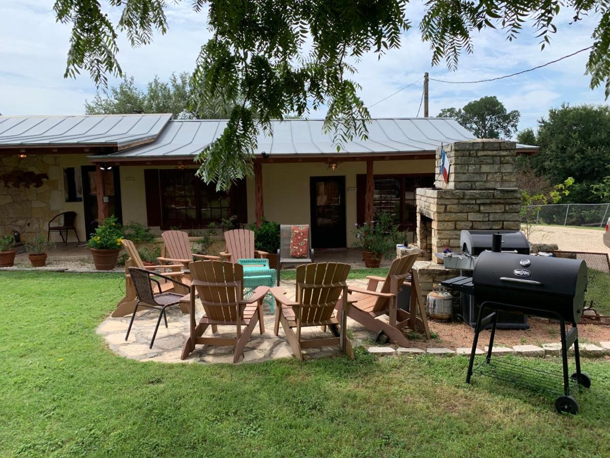 Diamond H Lodge B&B Bandera Bagian luar foto