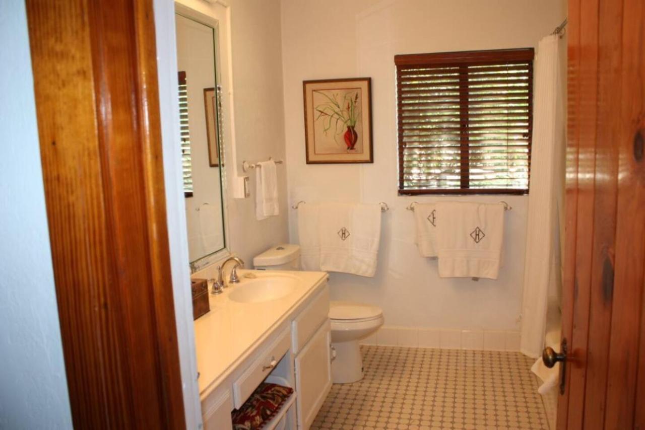 Diamond H Lodge B&B Bandera Bagian luar foto